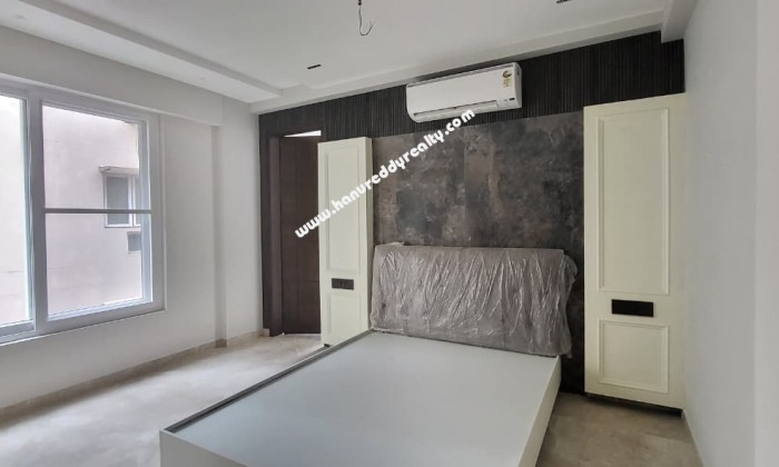 4 BHK Flat for Sale in East Point Colony